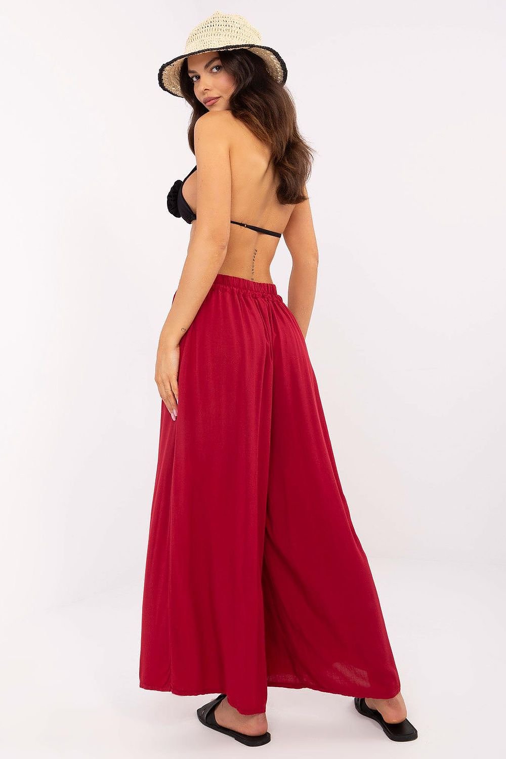 Women trousers model 210675 Och Bella - ELEMODA