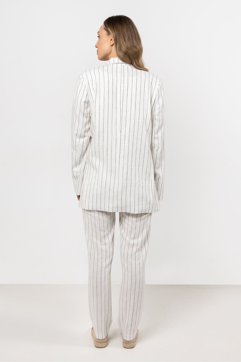 Women trousers model 212184 awama - ELEMODA