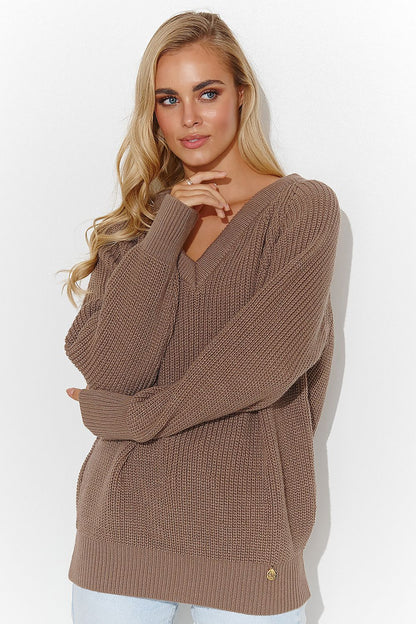 Jumper model 184780 Makadamia - ELEMODA