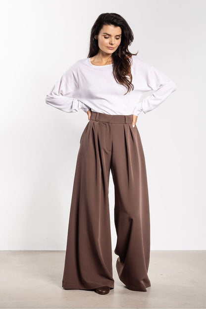 Women trousers model 218986 awama - ELEMODA