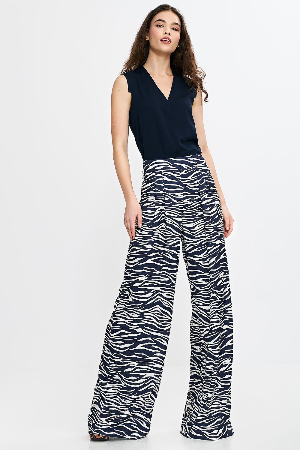 Blouse model 210075 Nife - ELEMODA