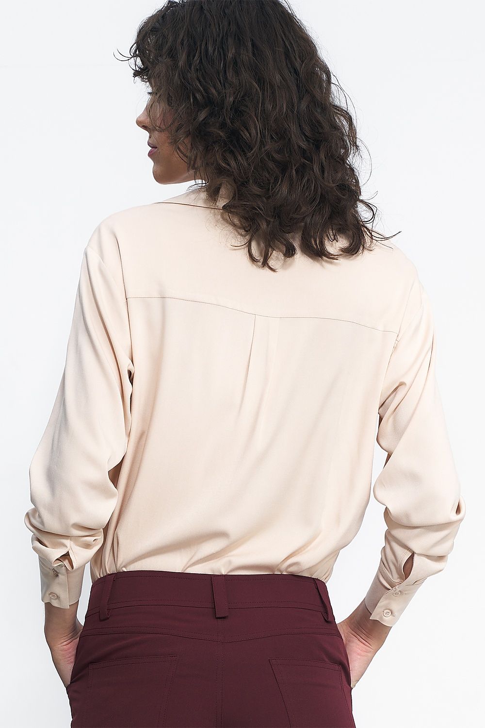 Long sleeve shirt model 184603 Nife - ELEMODA