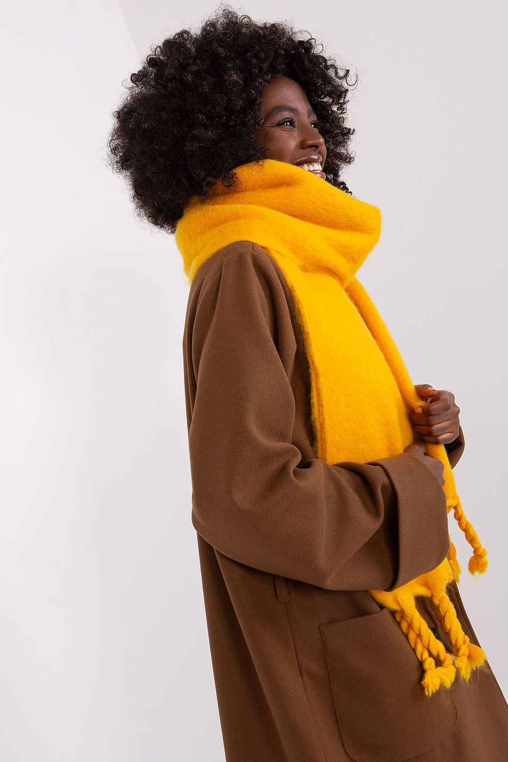 Shawl model 189883 AT - ELEMODA