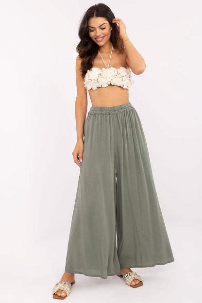 Women trousers model 210675 Och Bella - ELEMODA