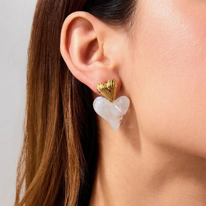 18K gold heart - shaped design light luxury noble earrings - ELEMODA