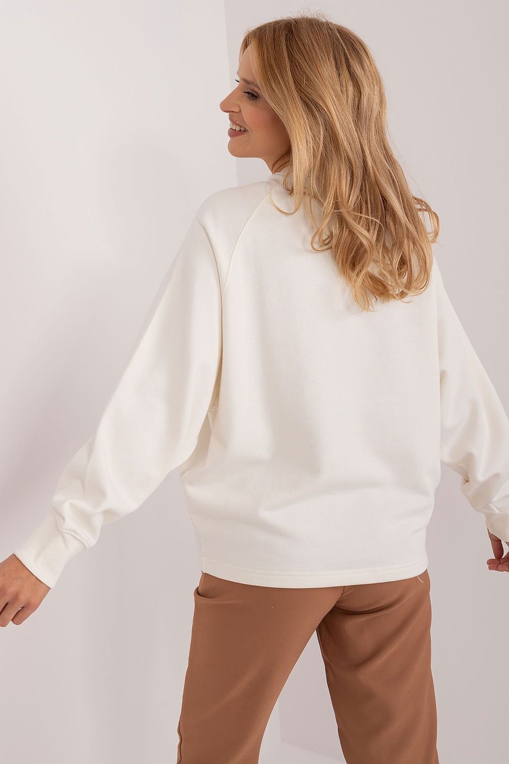 Sweatshirt model 193500 Sublevel - ELEMODA