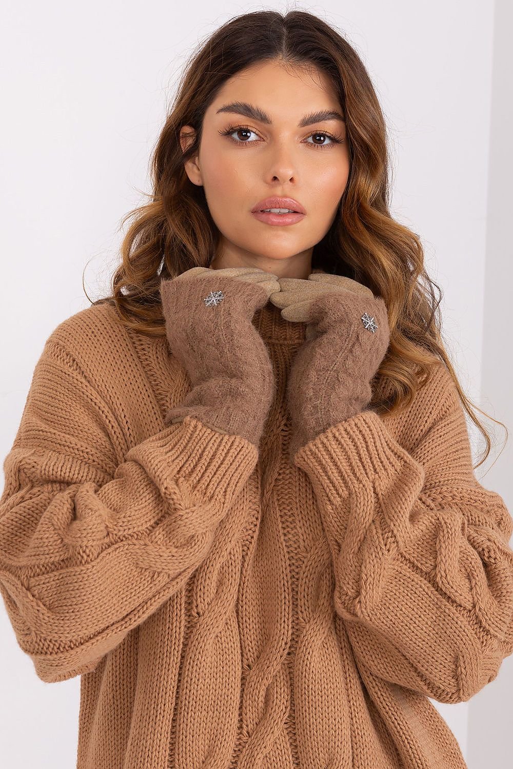 Gloves model 190158 AT - ELEMODA