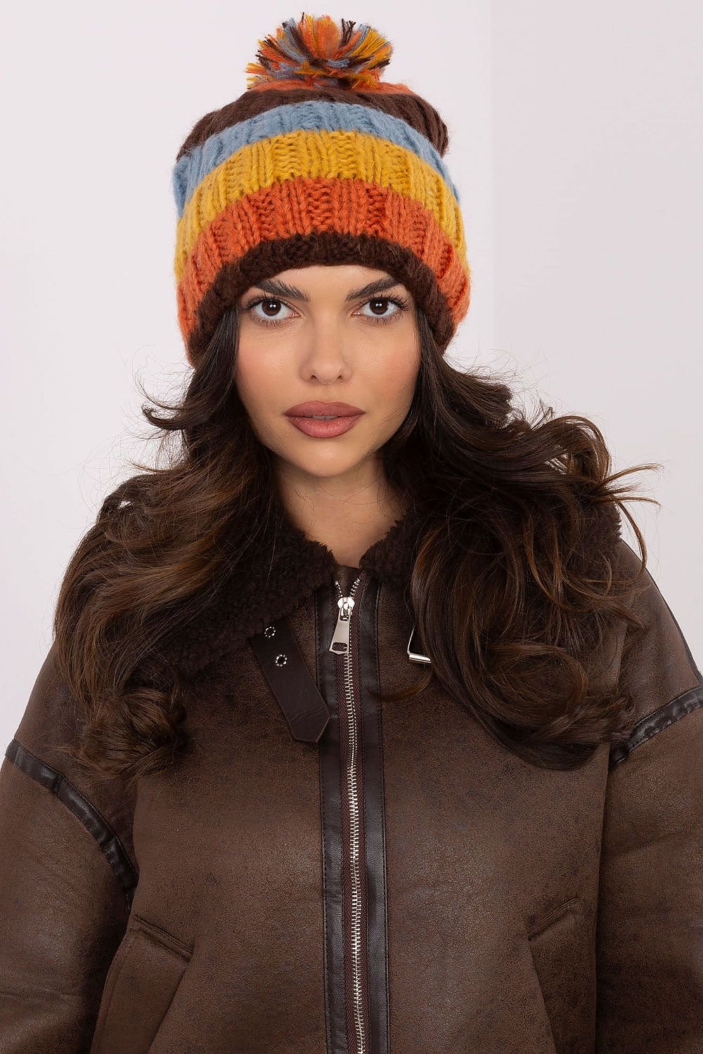 Cap model 203833 AT - ELEMODA