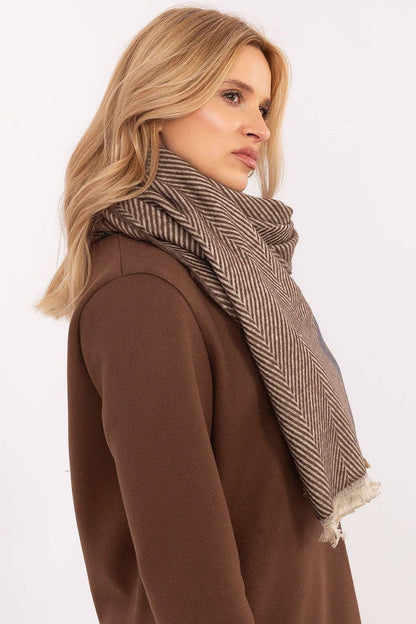 Shawl model 206037 AT - ELEMODA