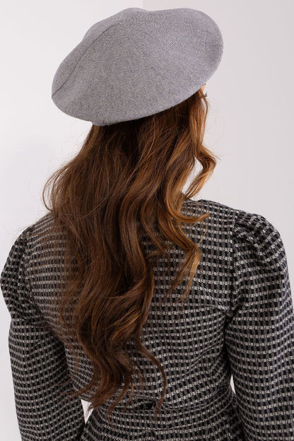 Beret model 208244 AT - ELEMODA