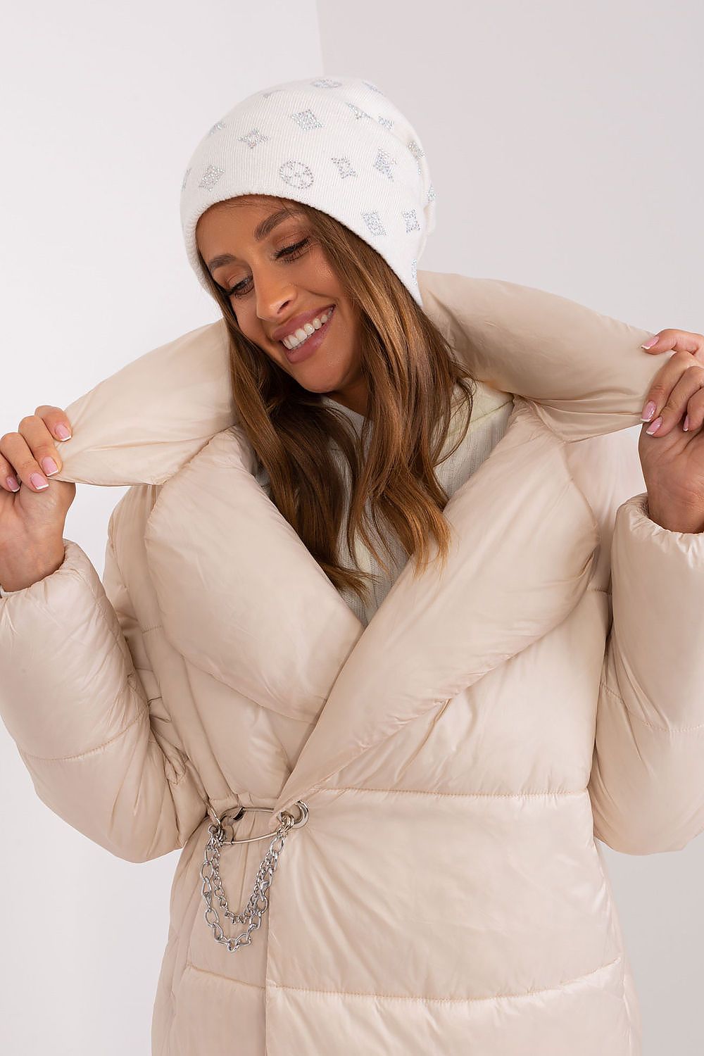 Cap model 189899 AT - ELEMODA