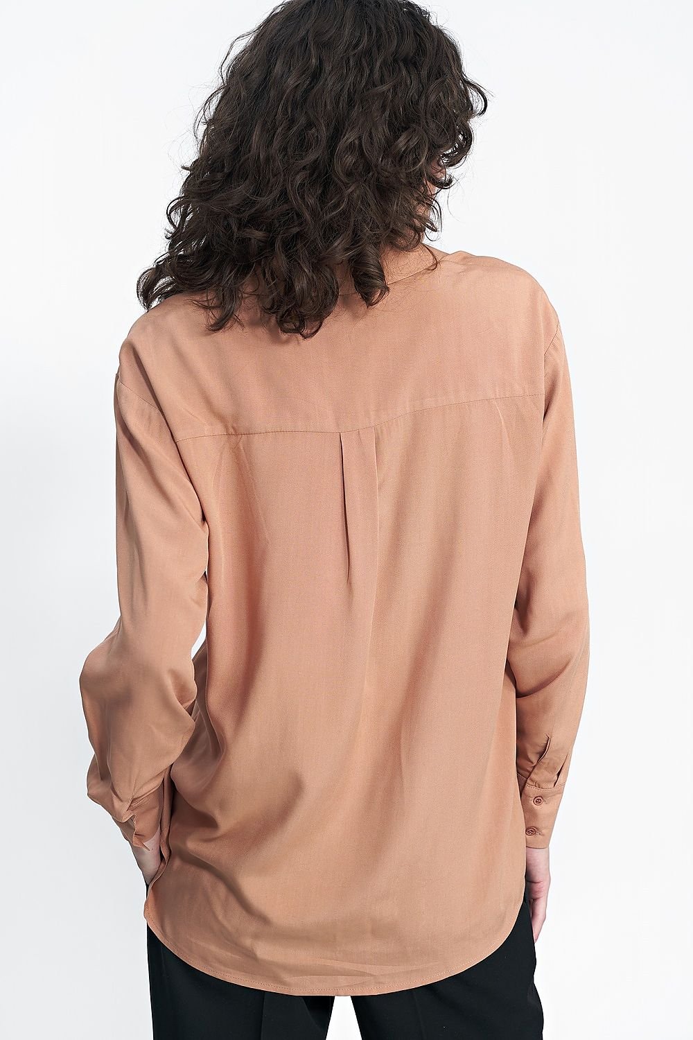 Long sleeve shirt model 184603 Nife - ELEMODA