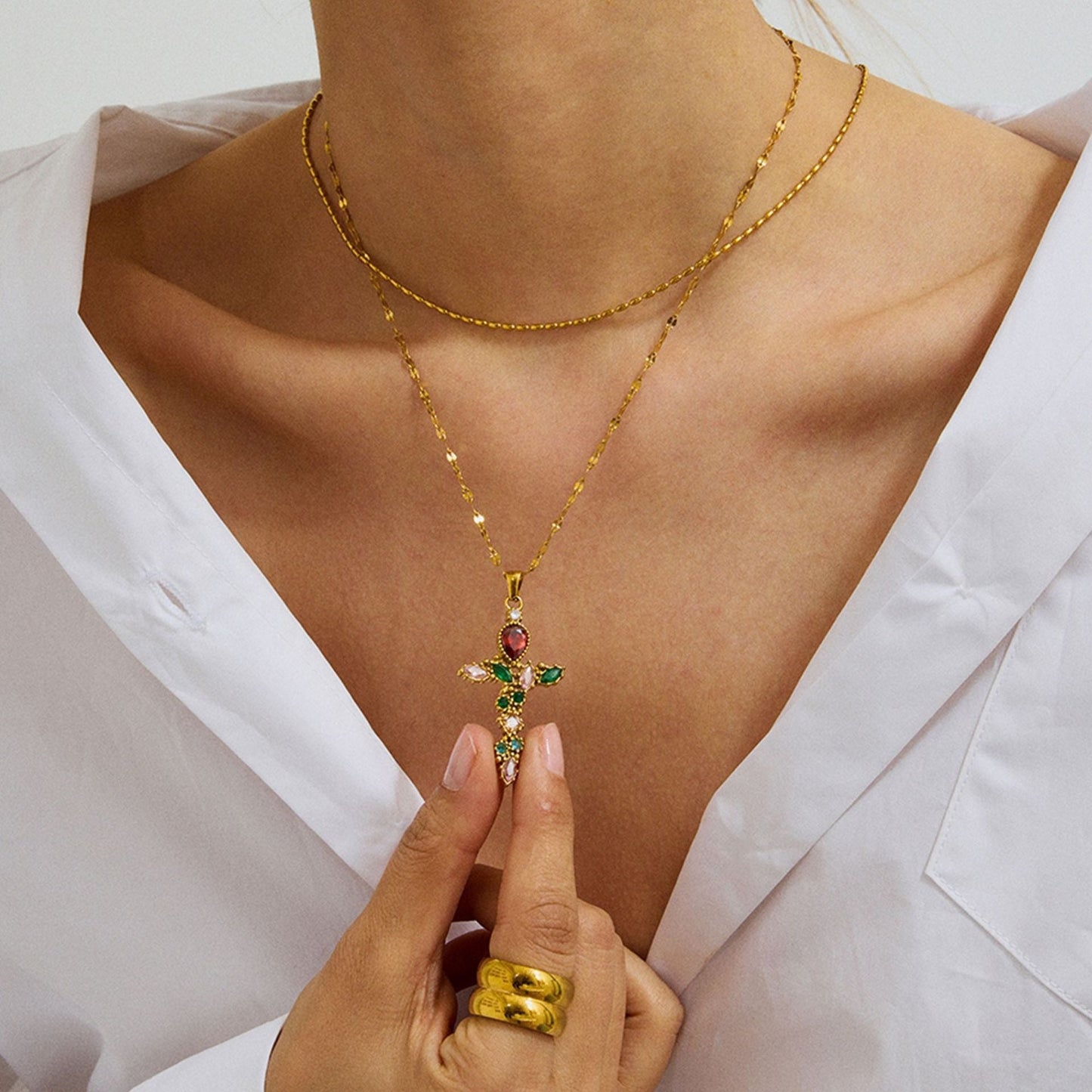 18K Gold Cross Inlaid Gemstone Design Exquisite Fashion Necklace - ELEMODA