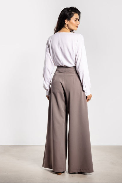 Women trousers model 218986 awama - ELEMODA