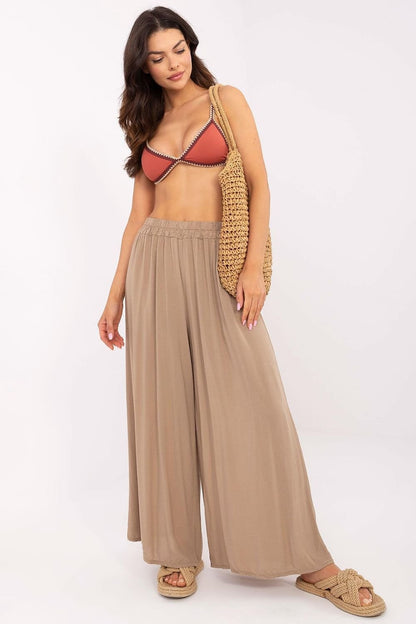 Women trousers model 210675 Och Bella - ELEMODA