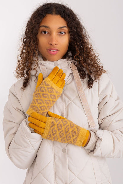 Gloves model 190807 AT - ELEMODA