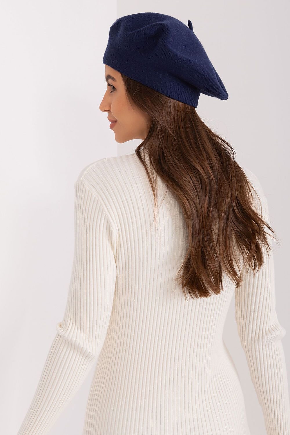 Beret model 185838 AT - ELEMODA