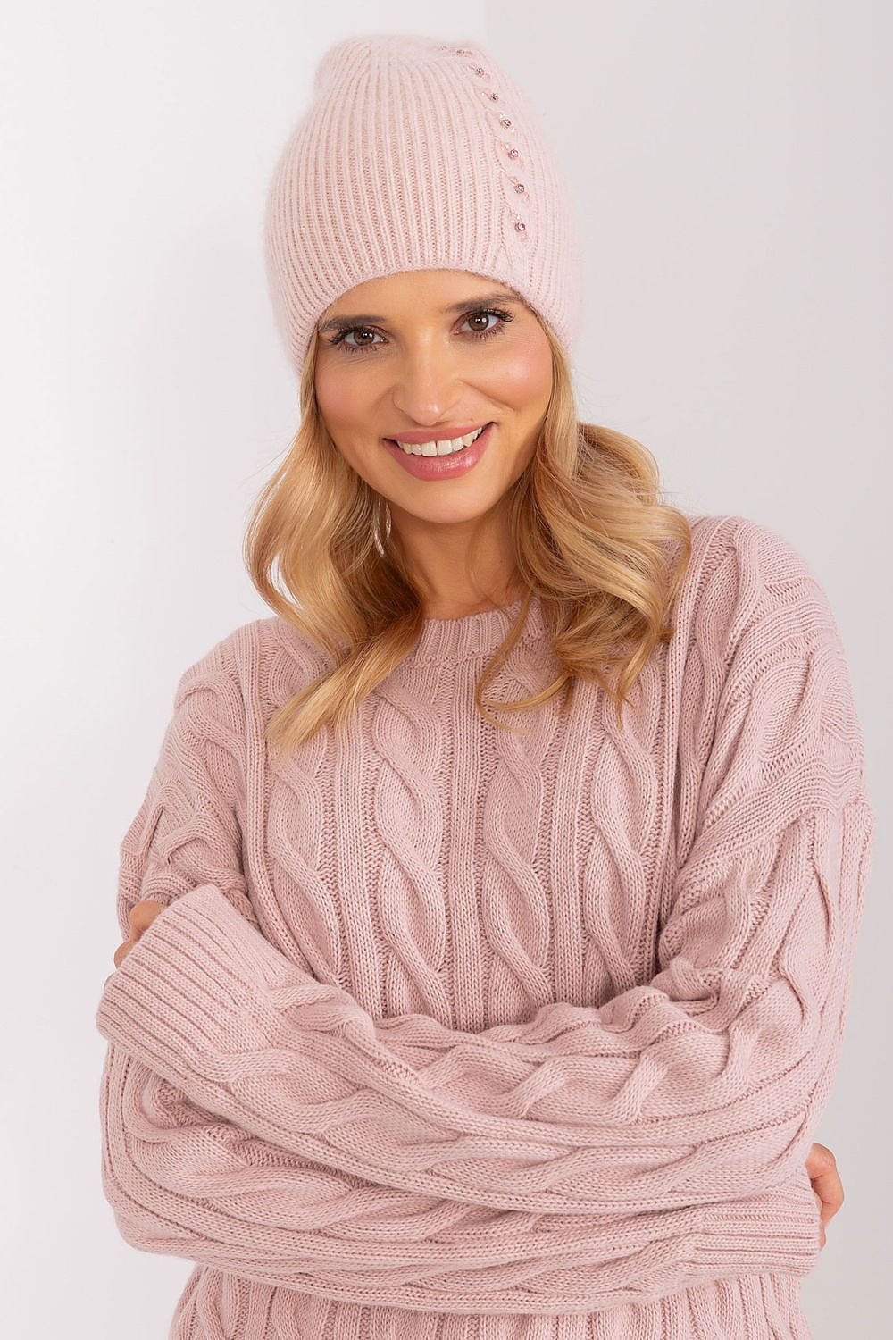 Cap model 189247 AT - ELEMODA