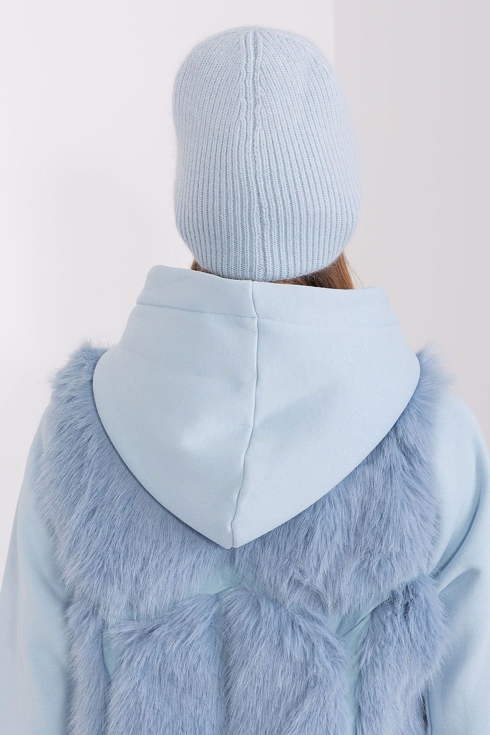 Cap model 189247 AT - ELEMODA