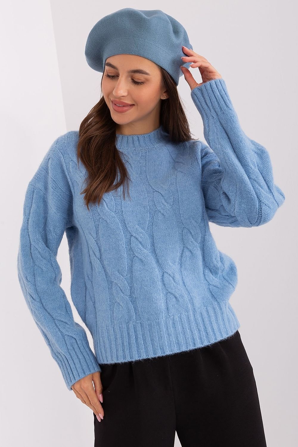 Beret model 185838 AT - ELEMODA