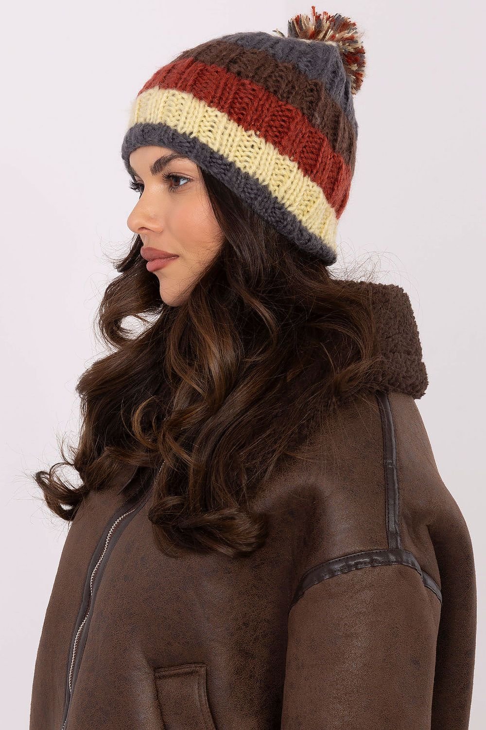 Cap model 203833 AT - ELEMODA