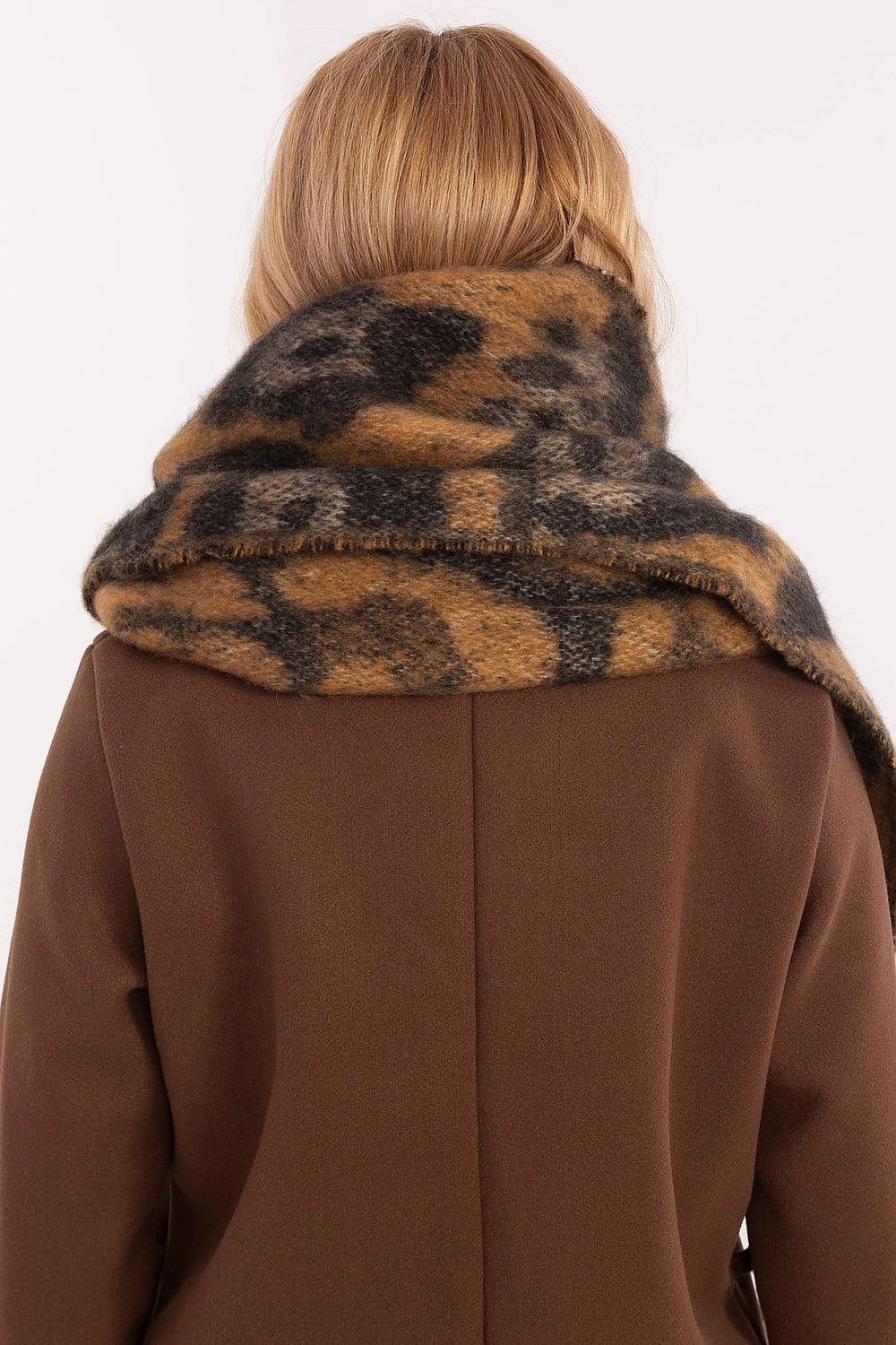 Shawl model 205960 AT - ELEMODA