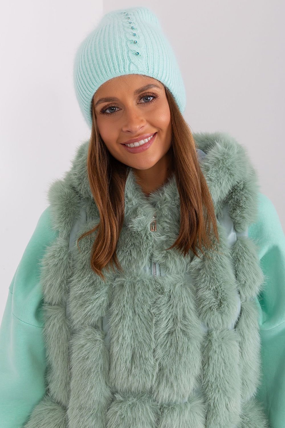 Cap model 189247 AT - ELEMODA