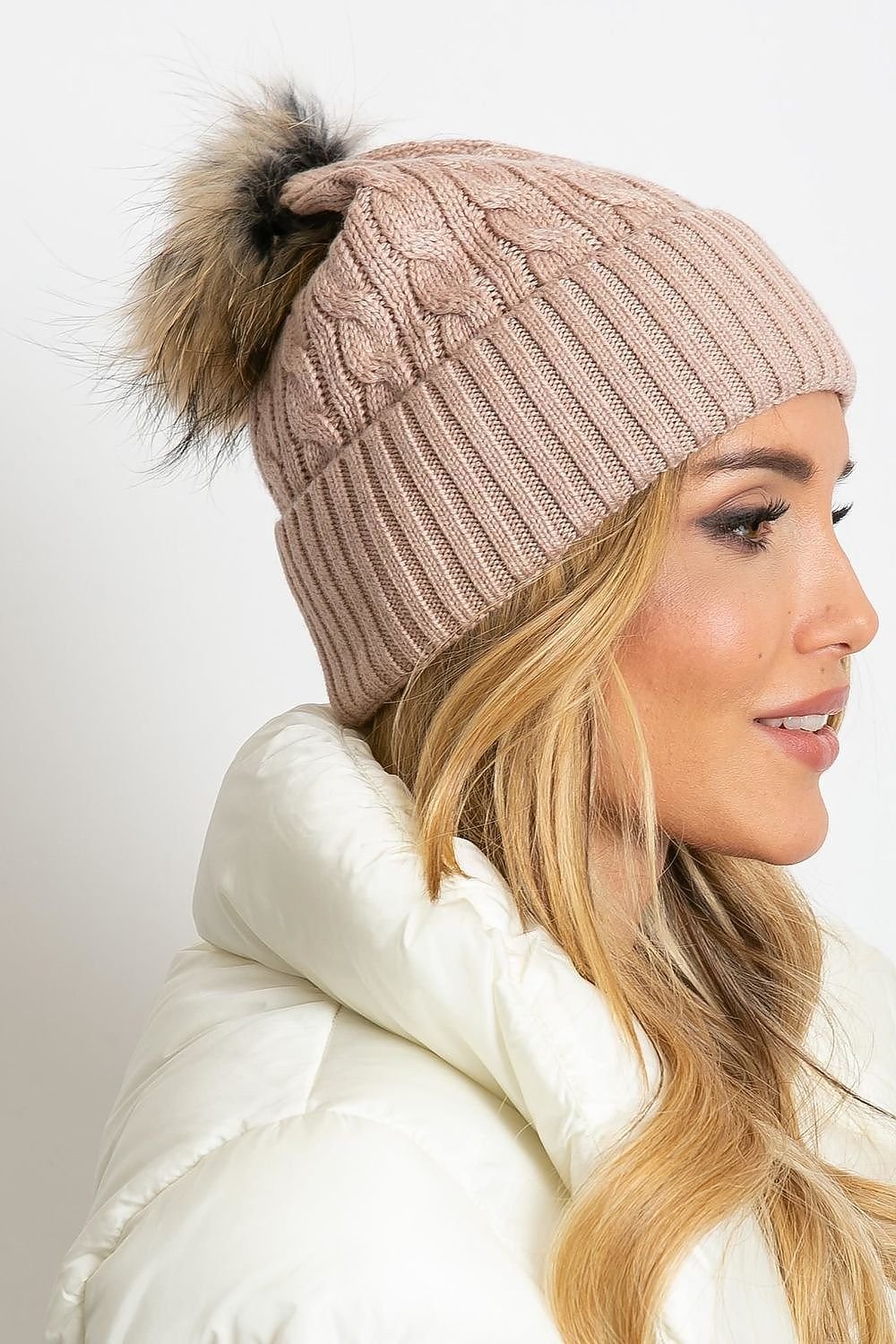 Cap model 208254 AT - ELEMODA