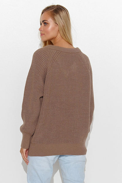 Jumper model 184780 Makadamia - ELEMODA