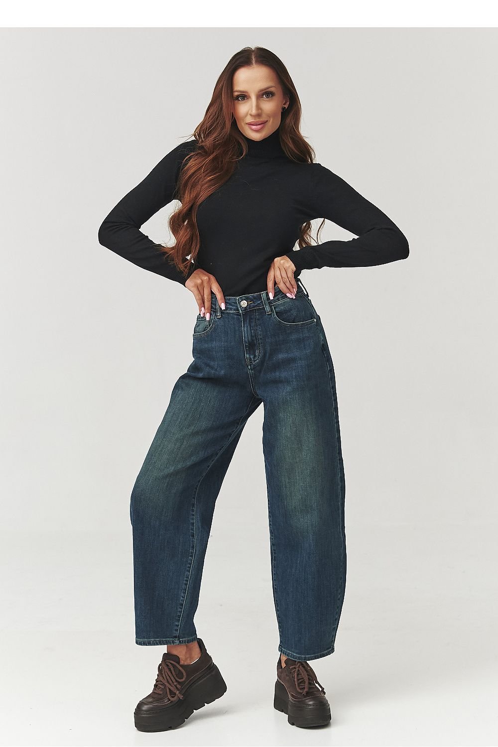 Turtleneck model 219739 Makadamia - ELEMODA