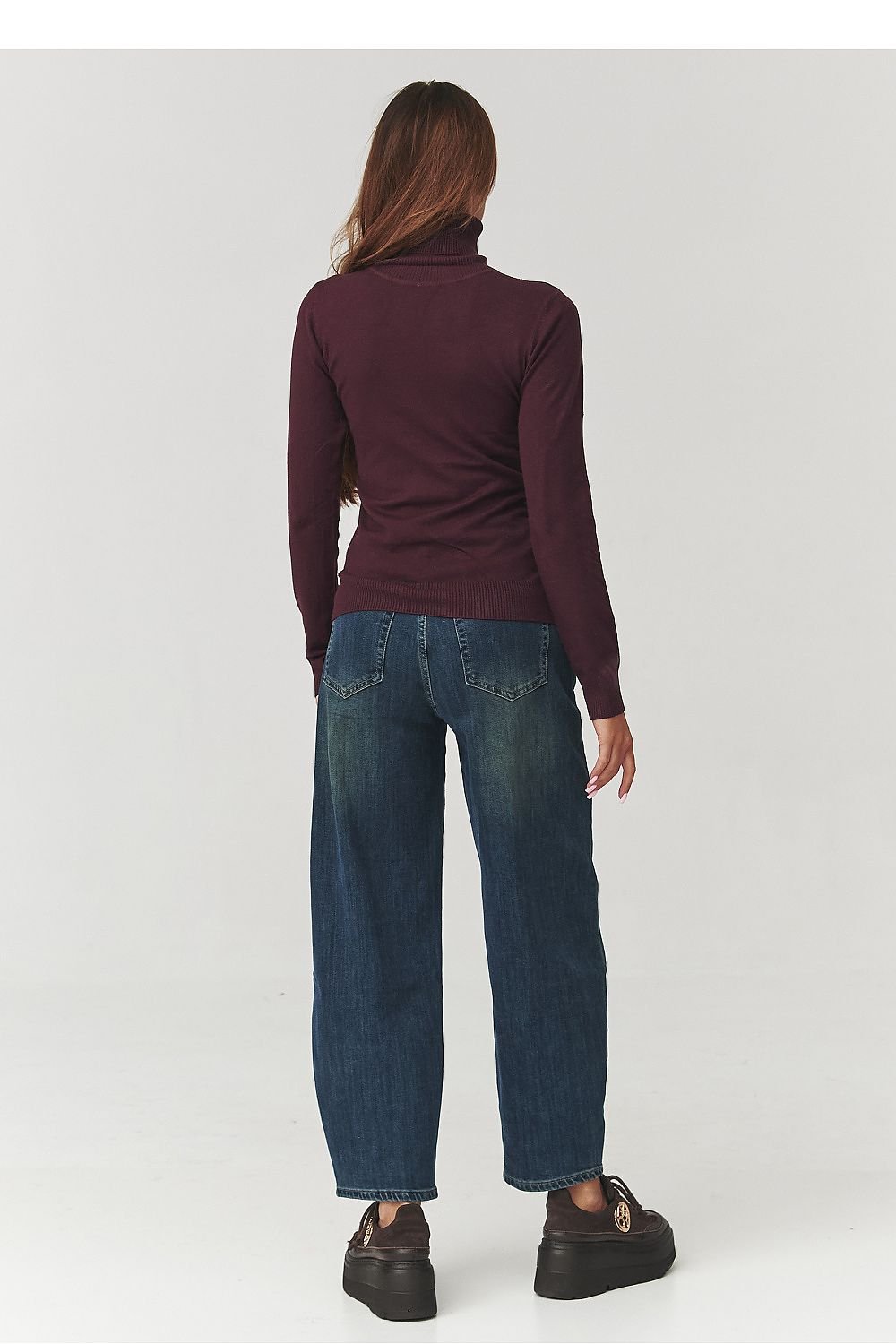 Turtleneck model 219739 Makadamia - ELEMODA