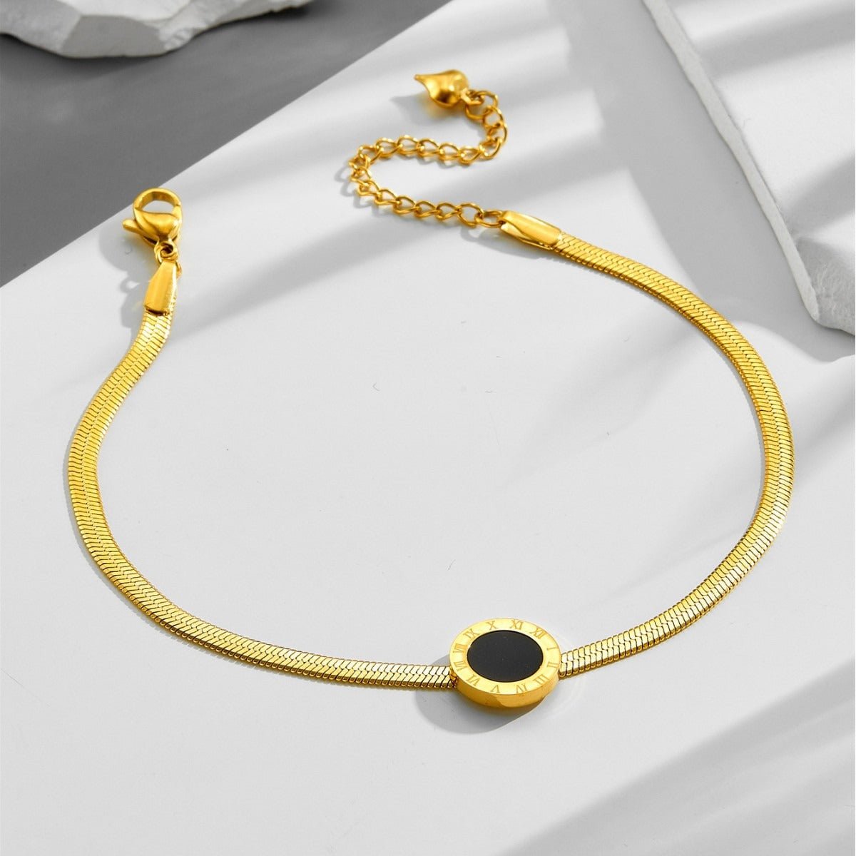 18K gold light luxury exquisite Roman numeral bracelet - ELEMODA