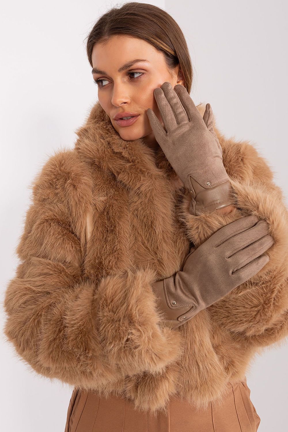 Gloves model 188289 AT - ELEMODA