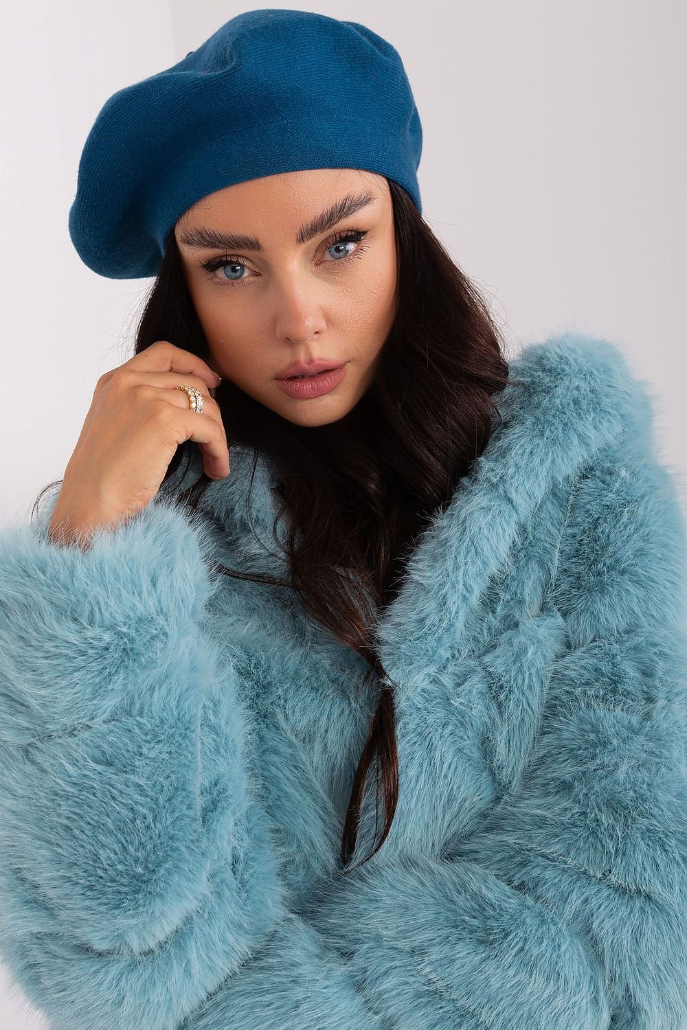 Beret model 185838 AT - ELEMODA