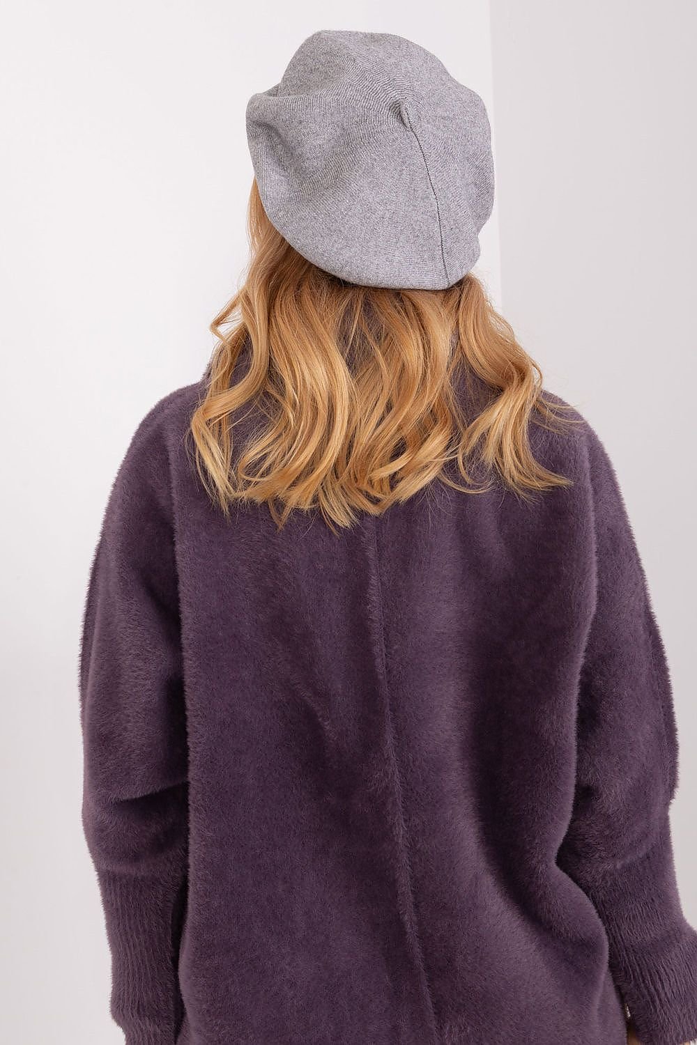 Beret model 185838 AT - ELEMODA