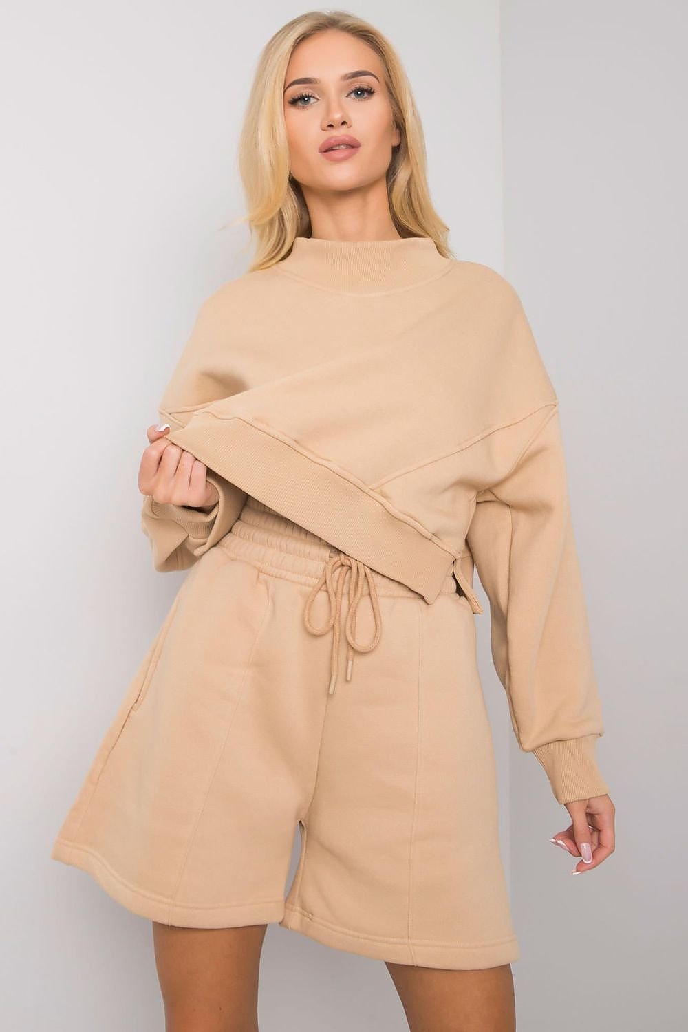 Shorts model 166227 BFG - ELEMODA