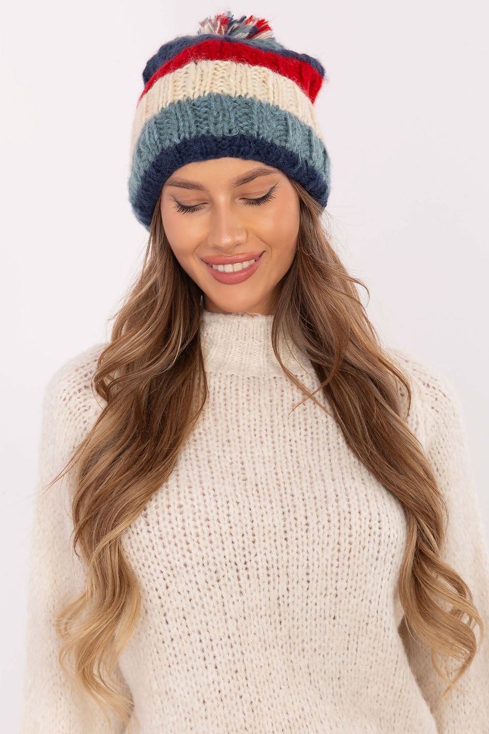 Cap model 203833 AT - ELEMODA