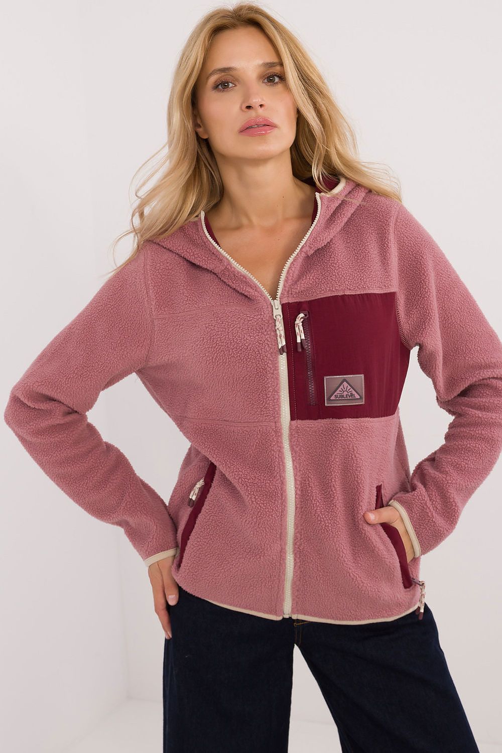 Sweatshirt model 200436 Sublevel - ELEMODA