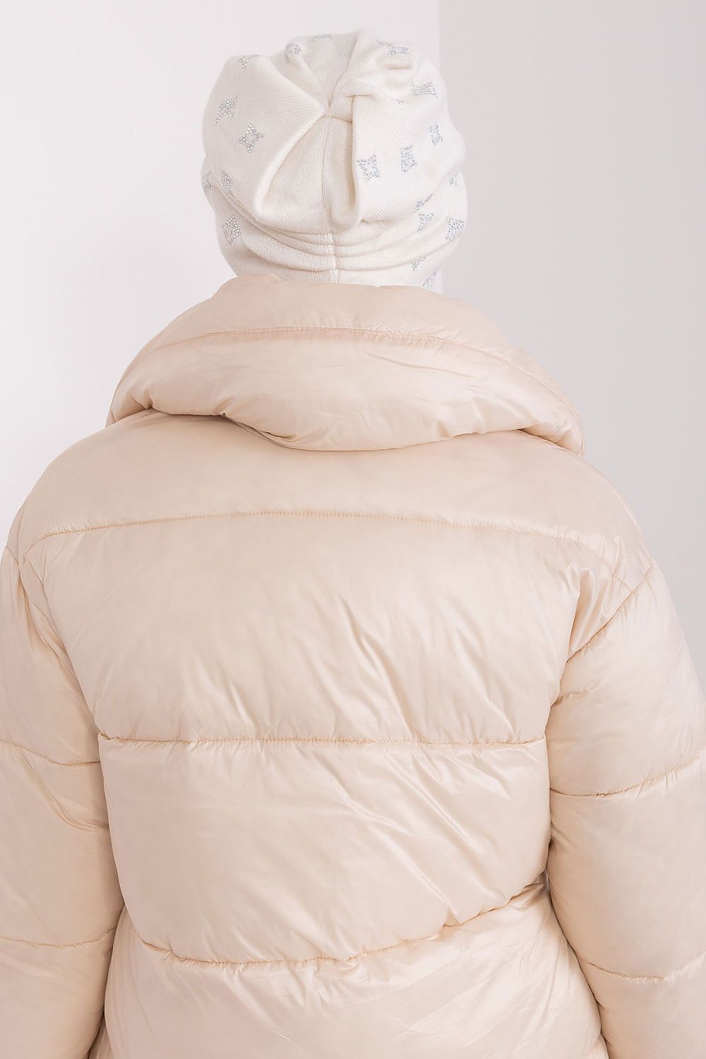 Cap model 189899 AT - ELEMODA