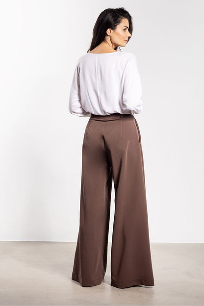 Women trousers model 218986 awama - ELEMODA