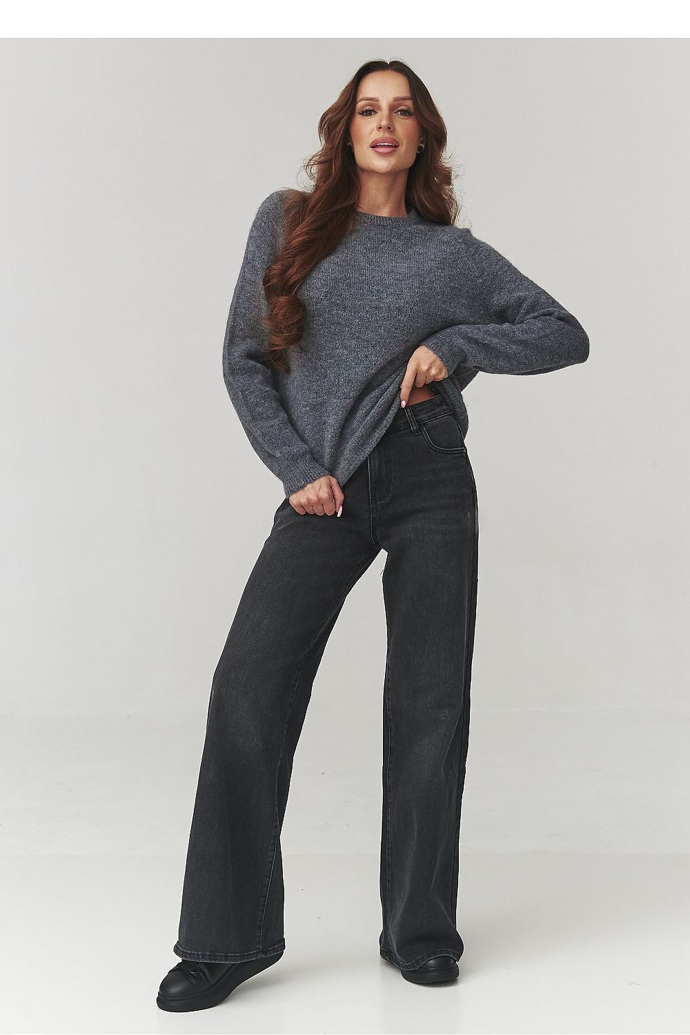 Jumper model 220787 Makadamia - ELEMODA