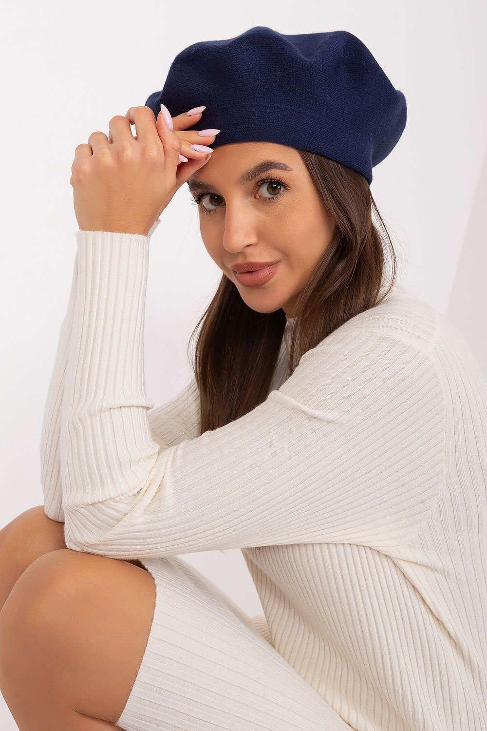 Beret model 185838 AT - ELEMODA