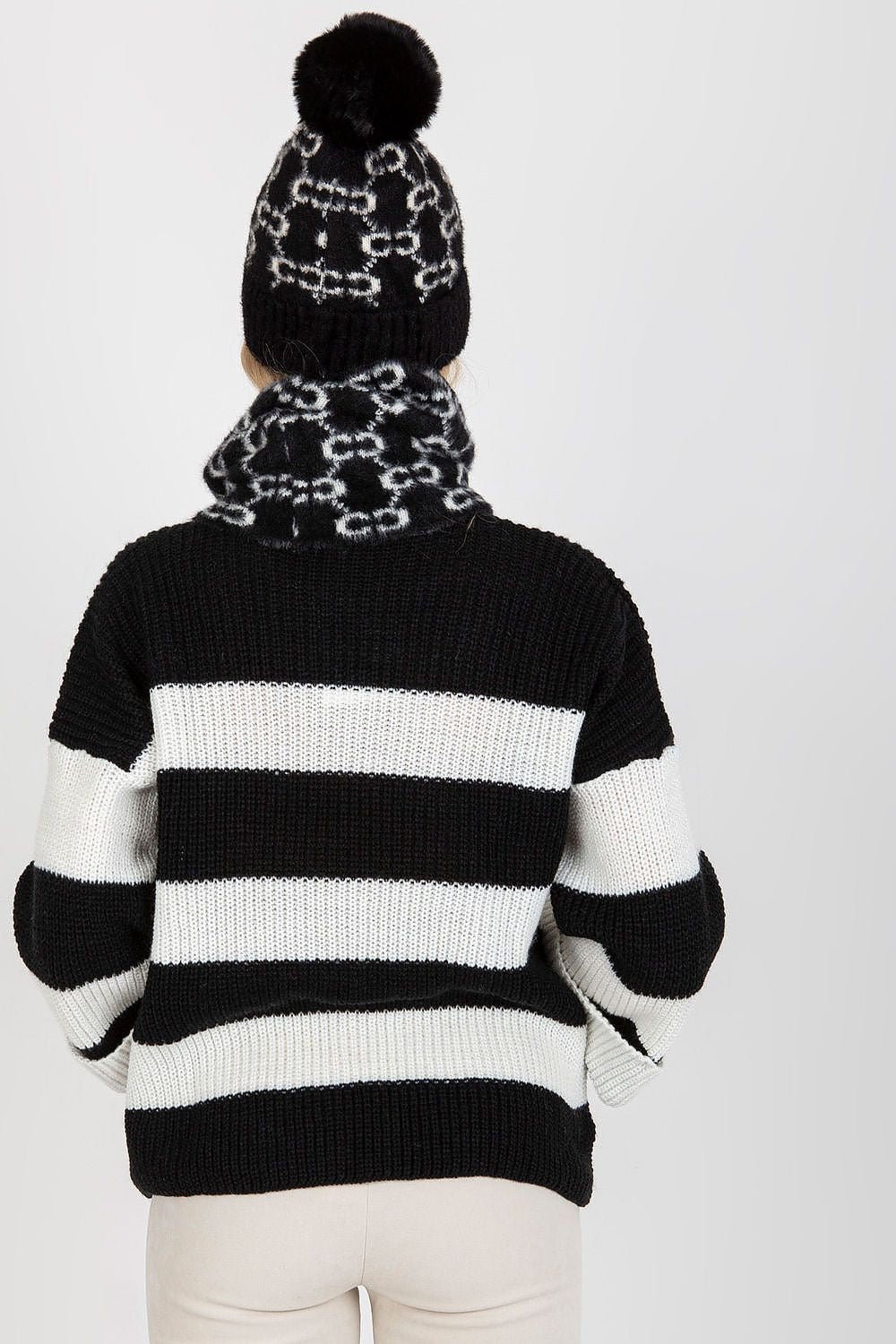 Cap model 185911 AT - ELEMODA