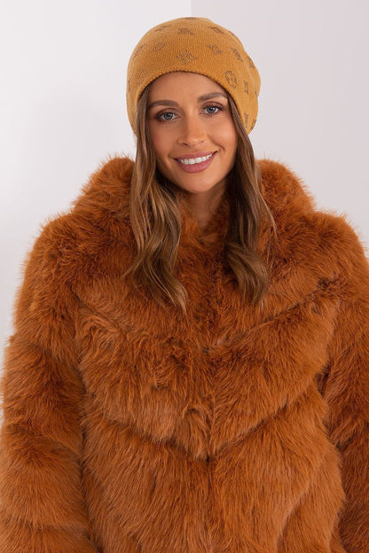 Cap model 189899 AT - ELEMODA