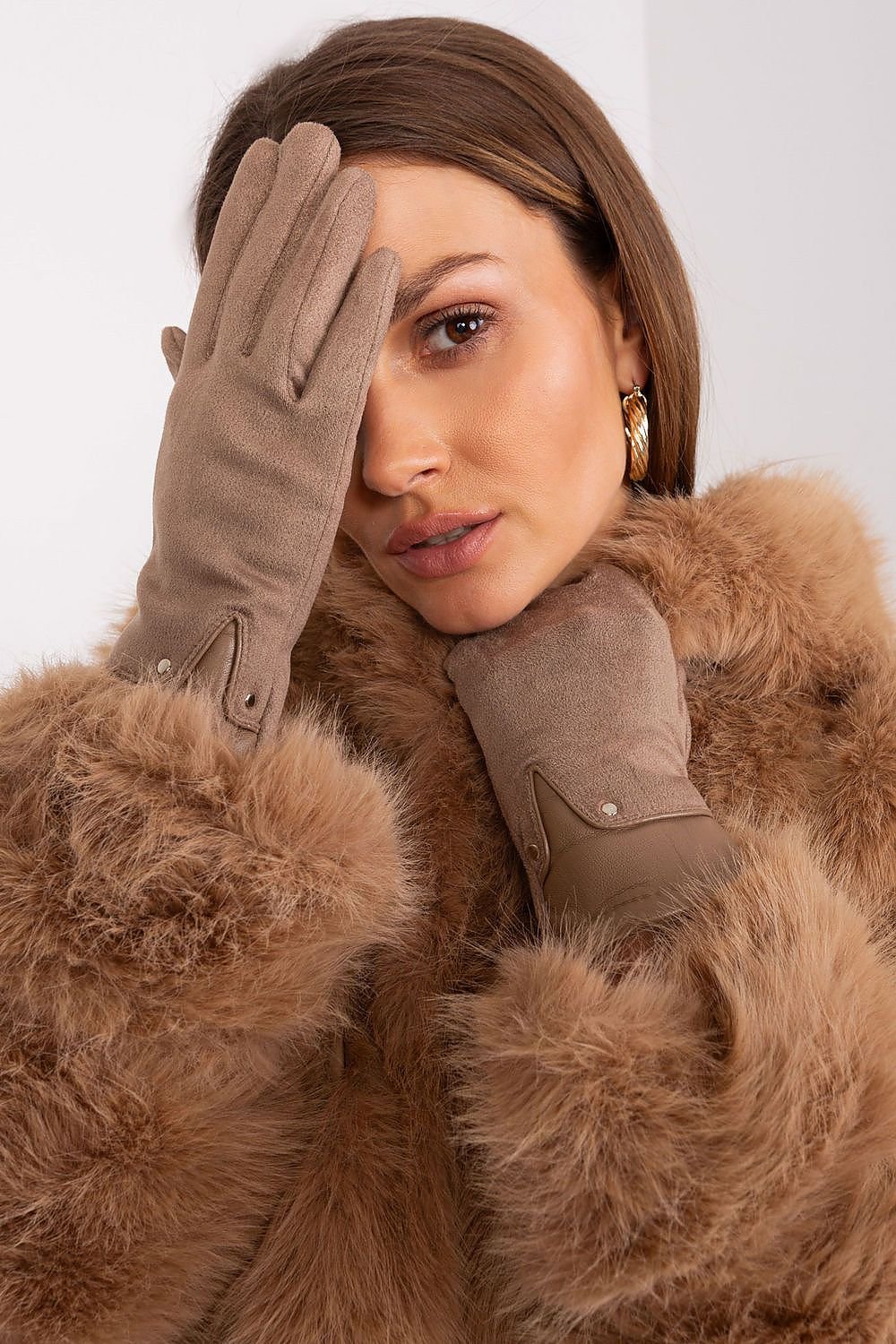 Gloves model 188289 AT - ELEMODA
