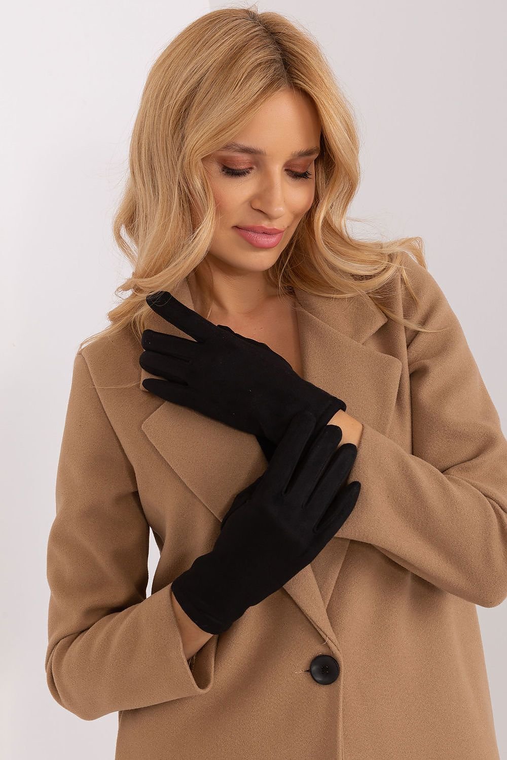 Gloves model 190823 AT - ELEMODA