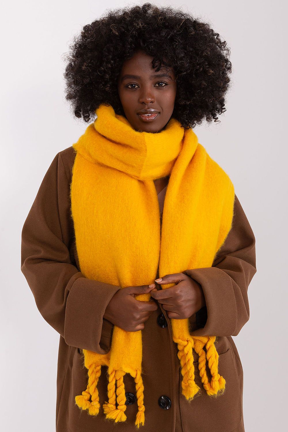 Shawl model 189883 AT - ELEMODA