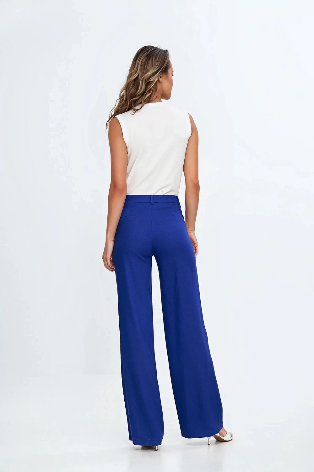 Women trousers model 211797 Nife - ELEMODA