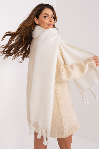 Shawl model 189883 AT - ELEMODA