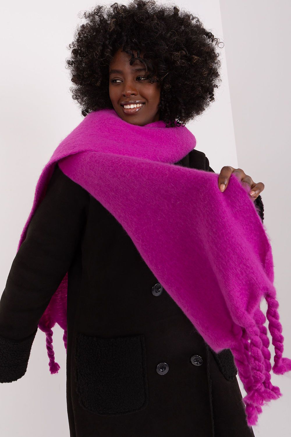 Shawl model 189883 AT - ELEMODA